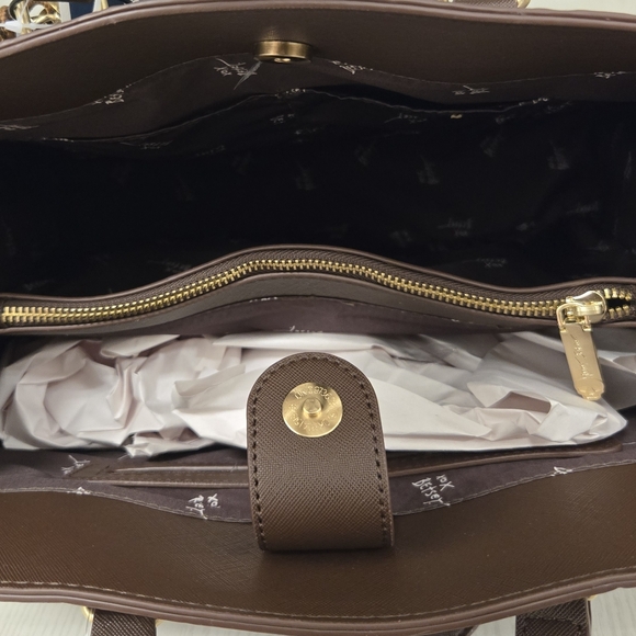 Betsey Johnson Brown Skull Tote Handbag - Picture 5 of 5